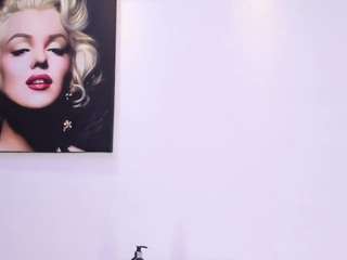 Dakkota-fox live webcam show