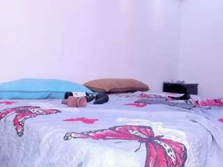 Dakkota-fox live webcam show