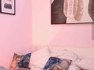 JoannePierce live cam preview