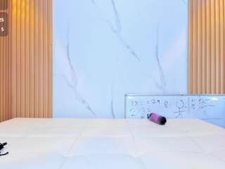 lauddygirl live webcam show