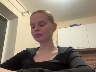 LeidaHolster live webcam show