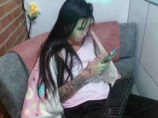 liarouse04 live webcam show
