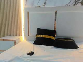 MichelHL live webcam show