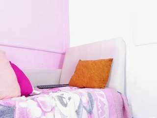 CelesteMilder live webcam show