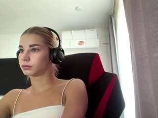 LieselotteSchwend live webcam show