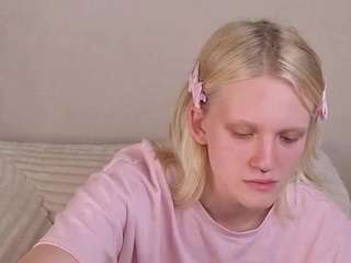 lillly-jhonasss live webcam show