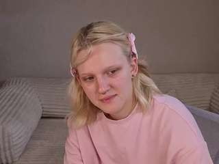 Lillly-Jhonasss live webcam show