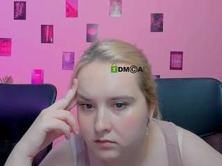 linda-lynx live webcam show