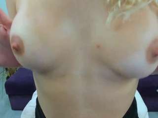 nicolleeex