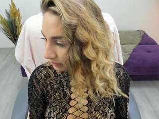nicolleeex
