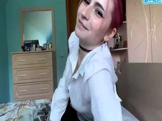 Milana live webcam show