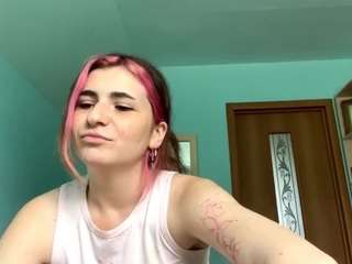 Milana live webcam show