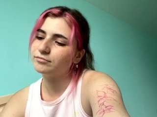 Milana live webcam show