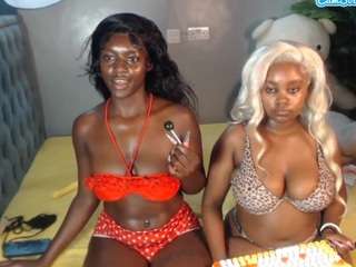 cocowantsyouu live webcam show