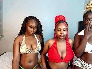 cocowantsyouu Live Webcam on CamSoda