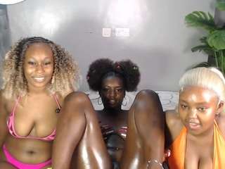 cocowantsyouu Live Webcam on CamSoda