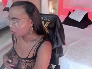 Mila live cam on CamSoda