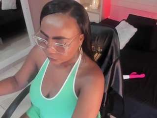 Mila live webcam show