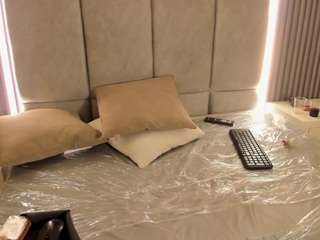 samanthaaura live webcam show