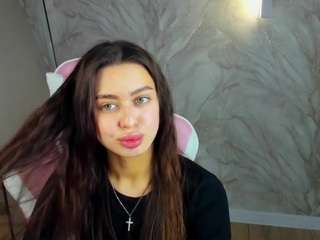 Nicole live cam preview