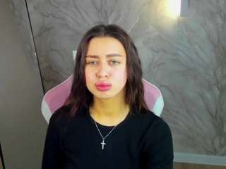 Nicole live cam preview