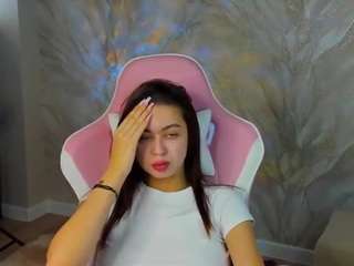 Nicole live cam preview