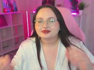 Nikki-glow's cam show statistics and live stream