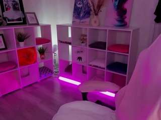 nikki-glow