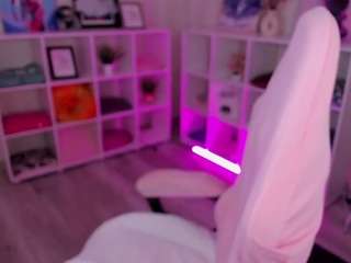nikki-glow