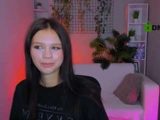 noelle-woww live webcam show