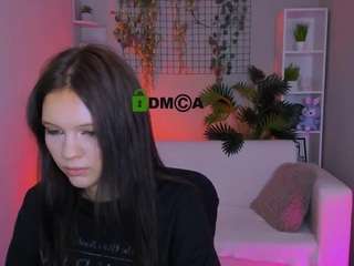 noelle-woww live webcam show