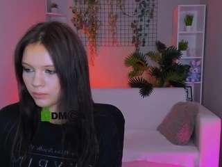 noelle-woww live webcam show
