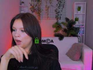 noelle-woww live webcam show