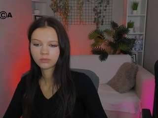 noelle-woww live webcam show