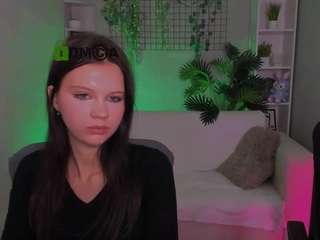 noelle-woww live webcam show