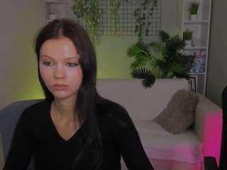 noelle-woww live webcam show