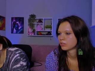 noelle-woww live webcam show