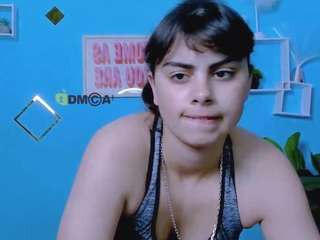 selena-crystal live webcam show