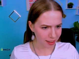 selena-crystal live webcam show