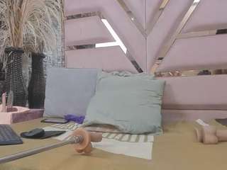 michelfitnnes webcam model