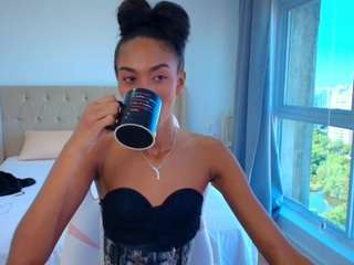 Suzie-Mayers live webcam show