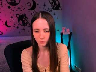 caroline-honeyy1