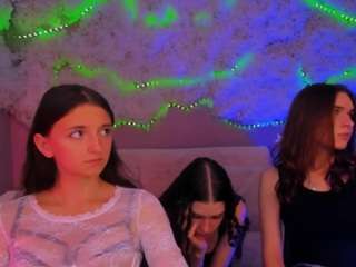 caroline-honeyy1 live webcam show