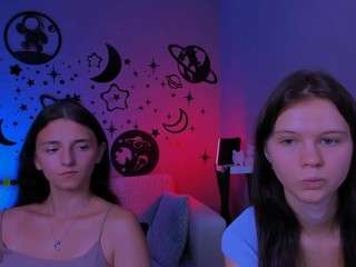 caroline-honeyy1 live webcam show