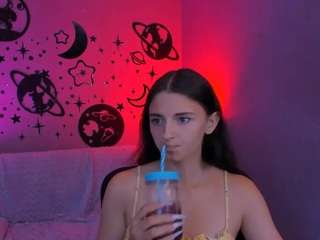 caroline-honeyy1