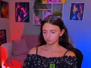 caroline-honeyy1 live webcam show
