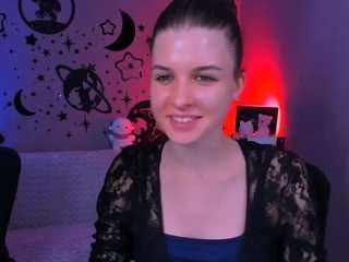 caroline-honeyy1