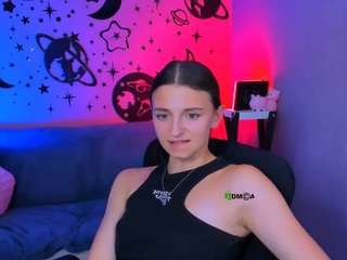 caroline-honeyy1 live webcam show