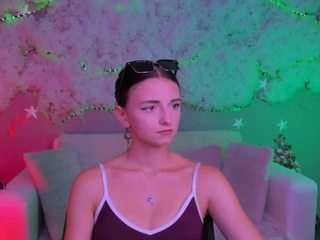 caroline-honeyy1 live webcam show