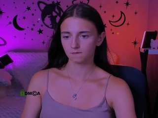 caroline-honeyy1